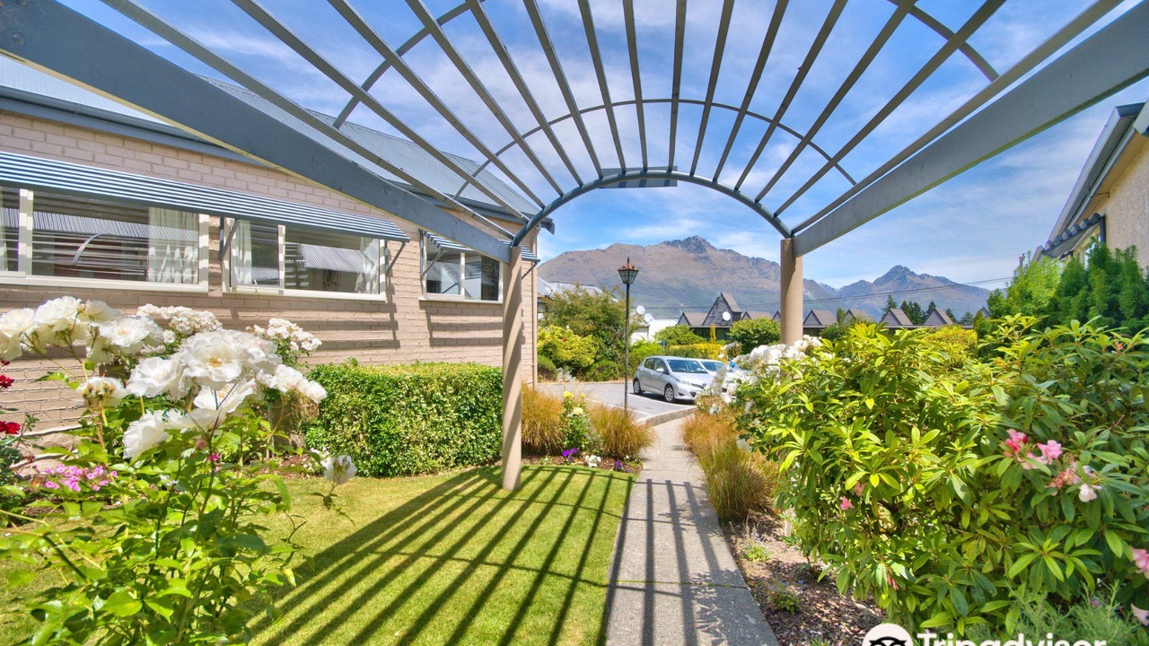 Photo of Buildings in Queenstown City Centre