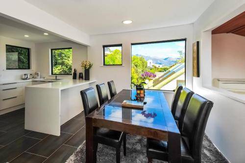 Photo of Livingroom in Queenstown City Centre