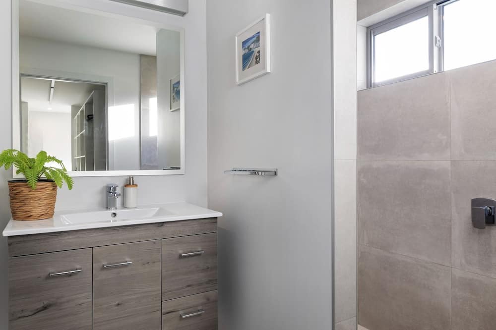 Photo of Bathroom in Lake Hayes