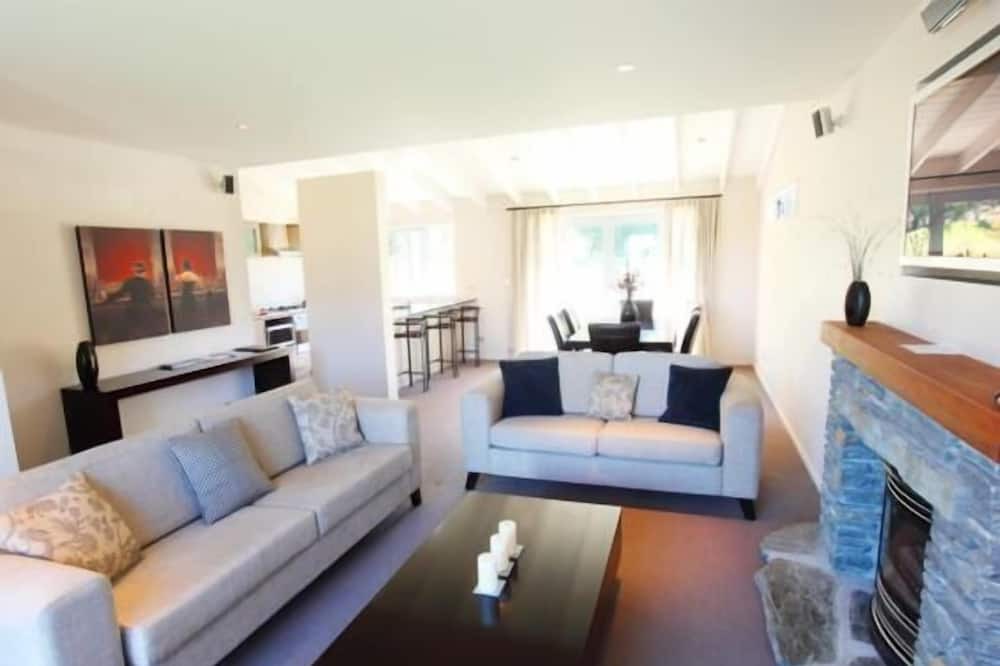 Photo of Livingroom in Arrowtown