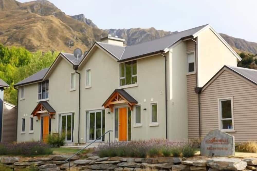 Photo of Others in Arrowtown