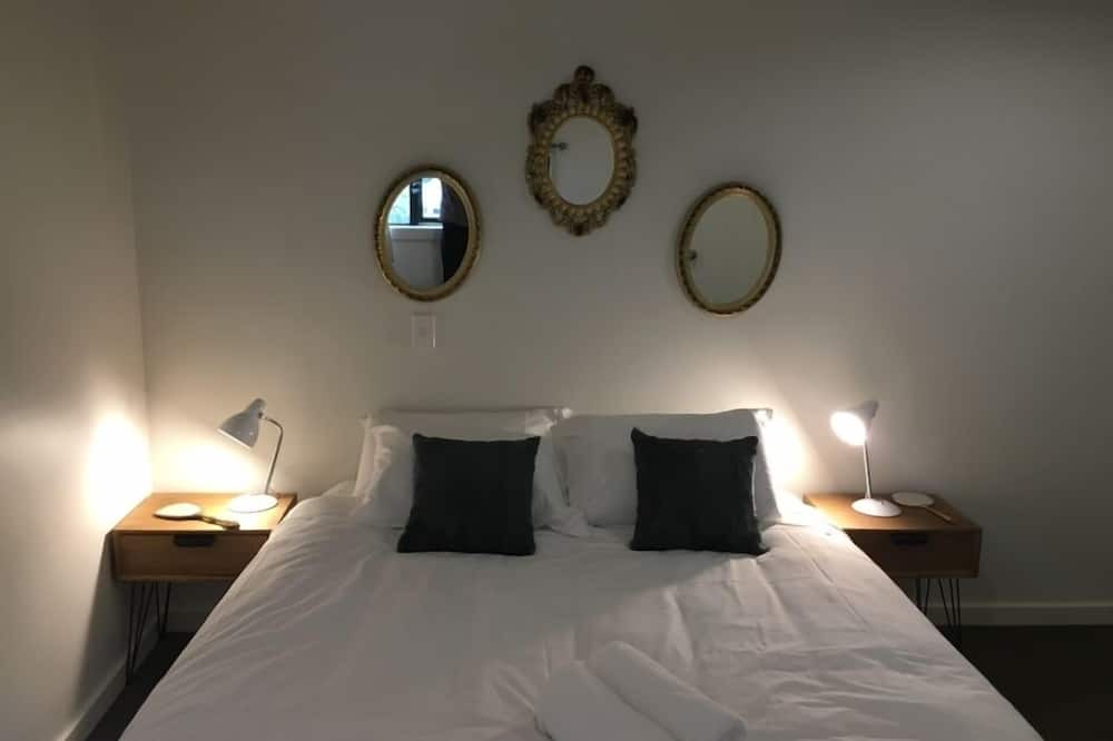 Photo of Bedroom in Sunshine Bay