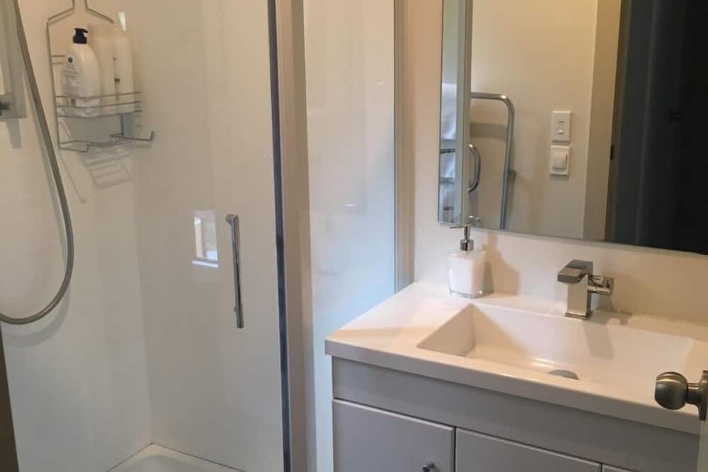 Photo of Bathroom in Sunshine Bay