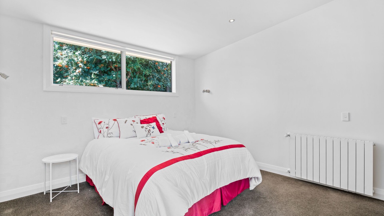 Photo of Bedroom in Lake Hayes