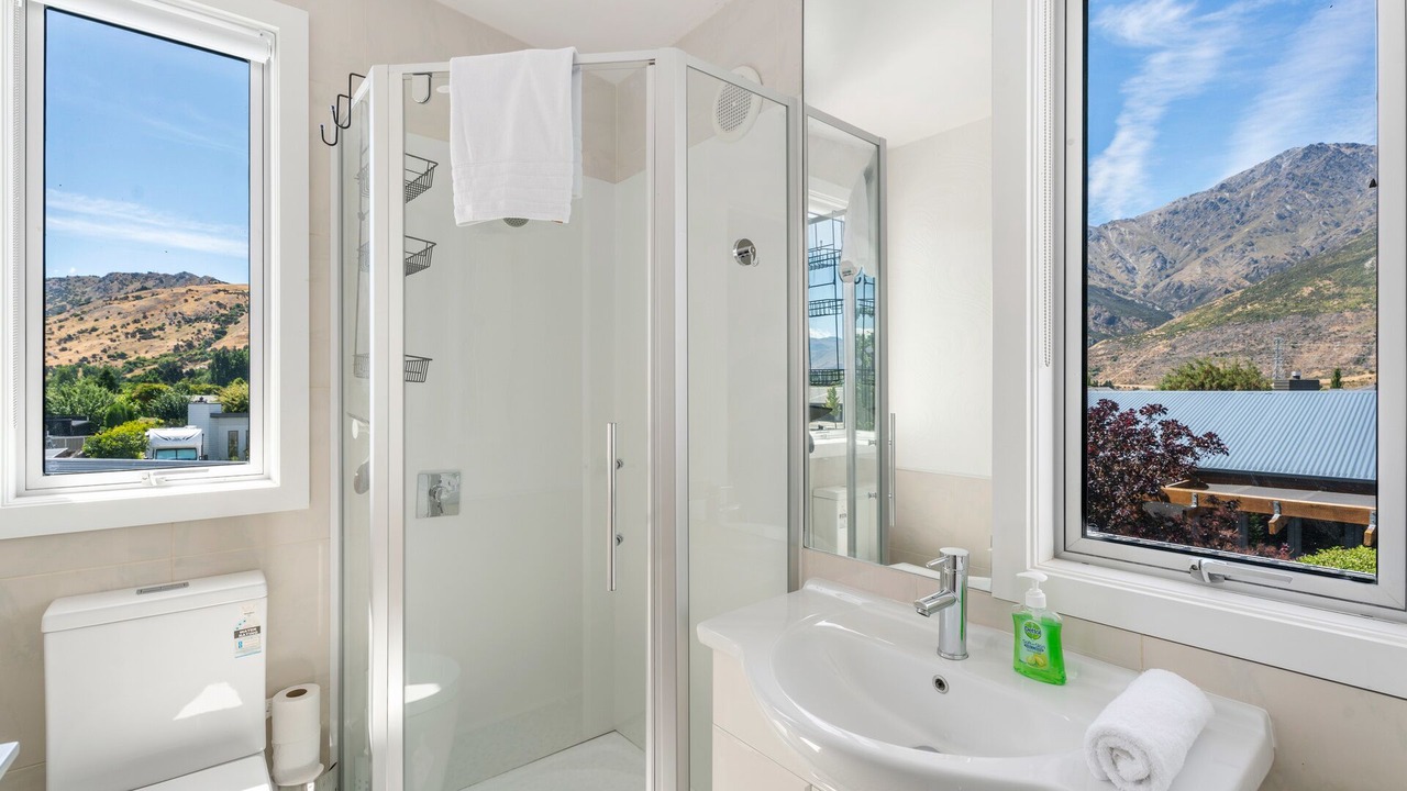 Photo of Bathroom in Lake Hayes