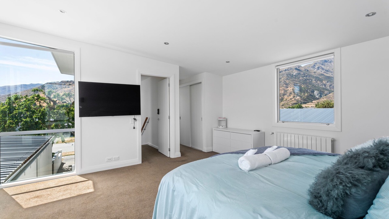 Photo of Bedroom in Lake Hayes