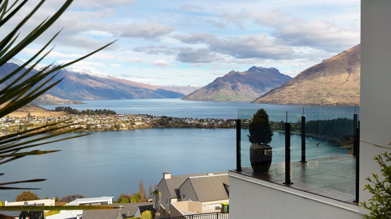 Photo of Others in Queenstown