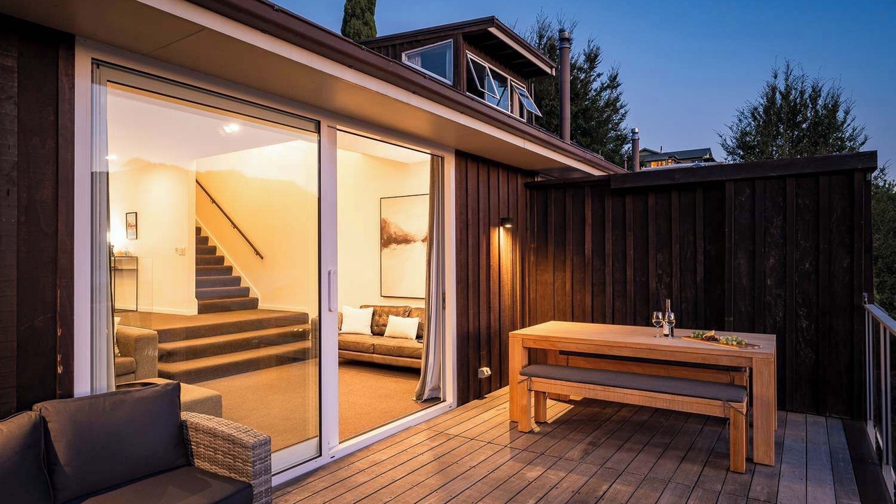 Photo of Patio Balcony in Queenstown City Centre