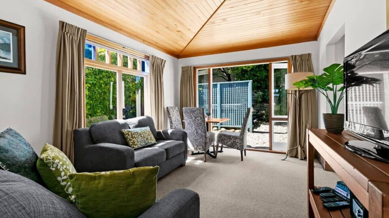 Photo of Livingroom in Queenstown City Centre