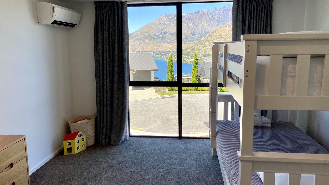 Photo of Bedroom in Queenstown