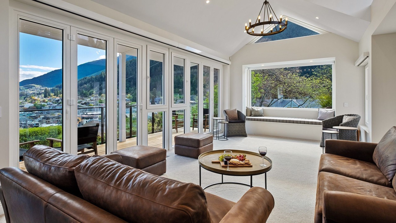 Photo of Livingroom in Queenstown City Centre