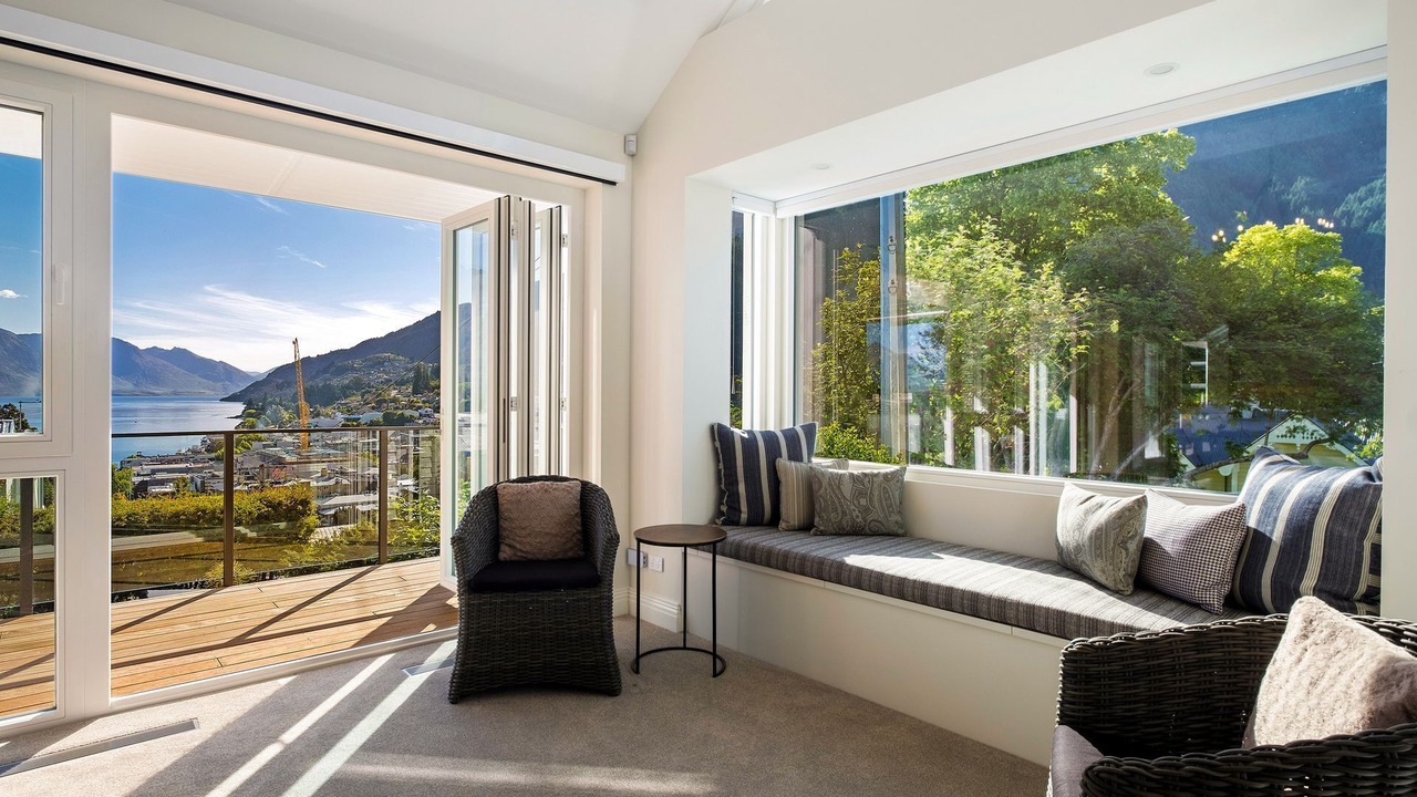 Photo of Livingroom in Queenstown City Centre