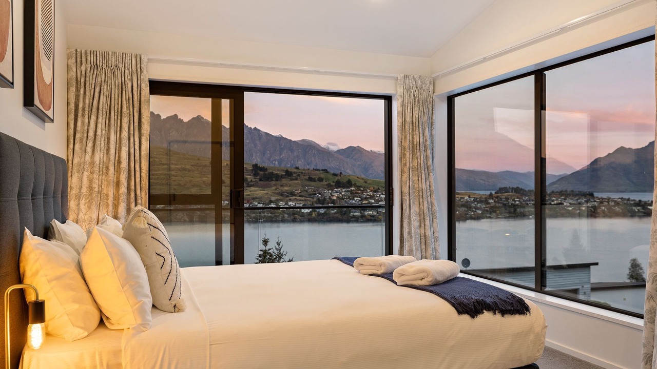 Photo of Bedroom in Queenstown