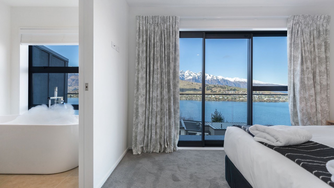 Photo of Bedroom in Queenstown