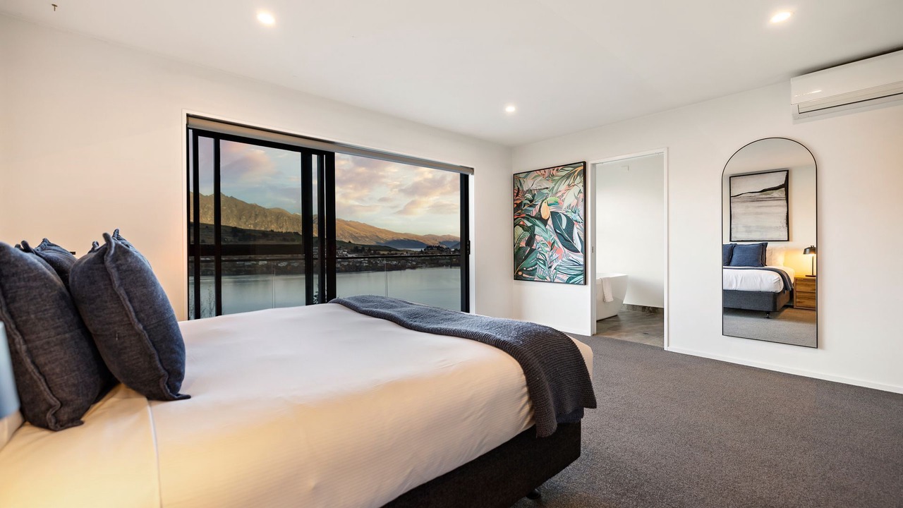 Photo of Bedroom in Queenstown