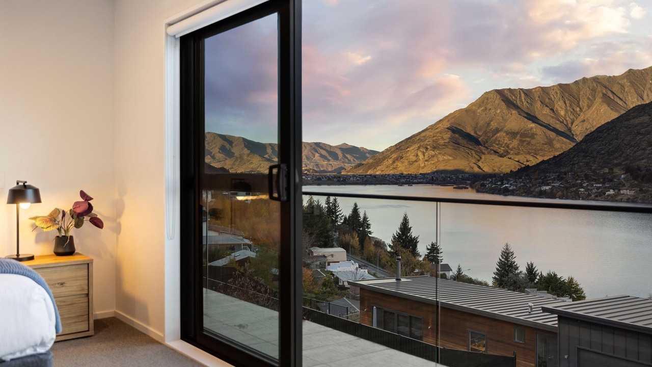 Photo of Others in Queenstown