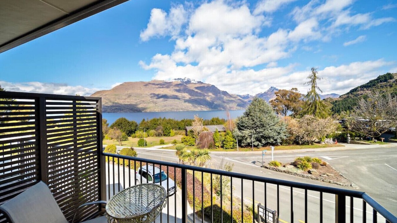 Photo of Patio Balcony in Sunshine Bay