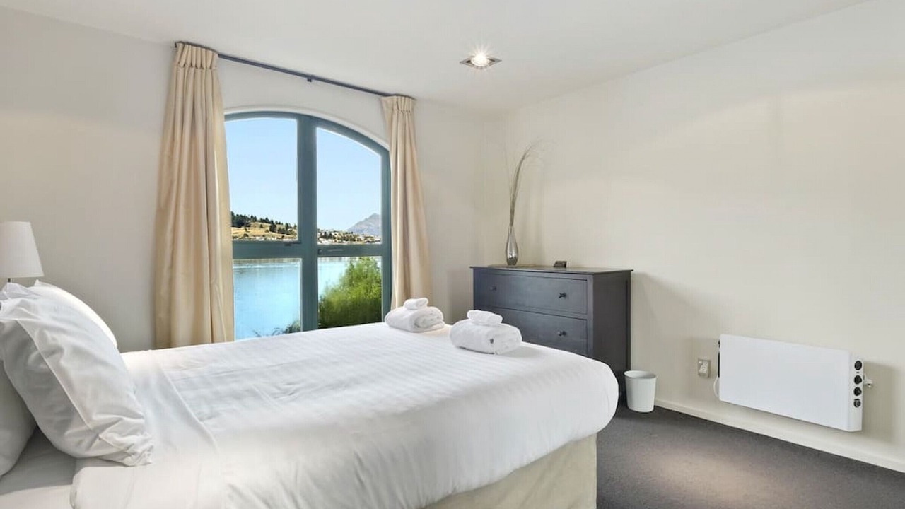 Photo of Bedroom in Queenstown