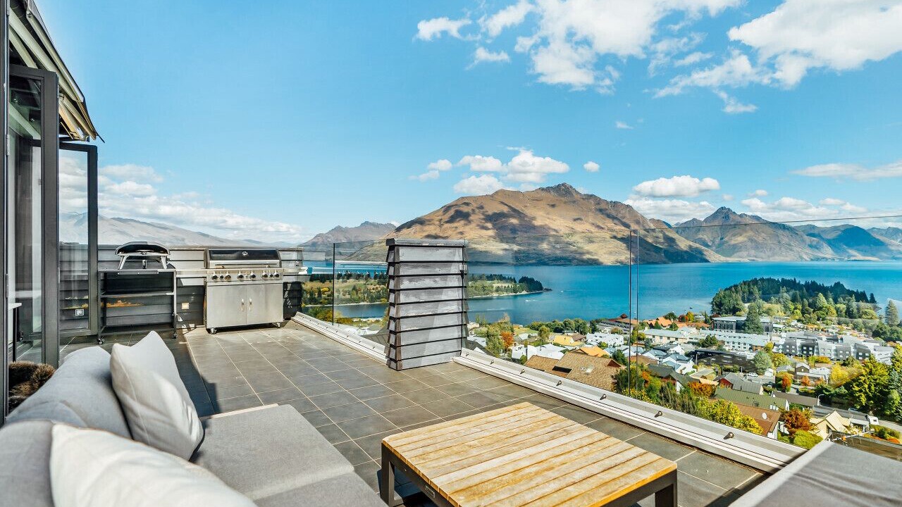 Photo of Patio Balcony in Queenstown City Centre