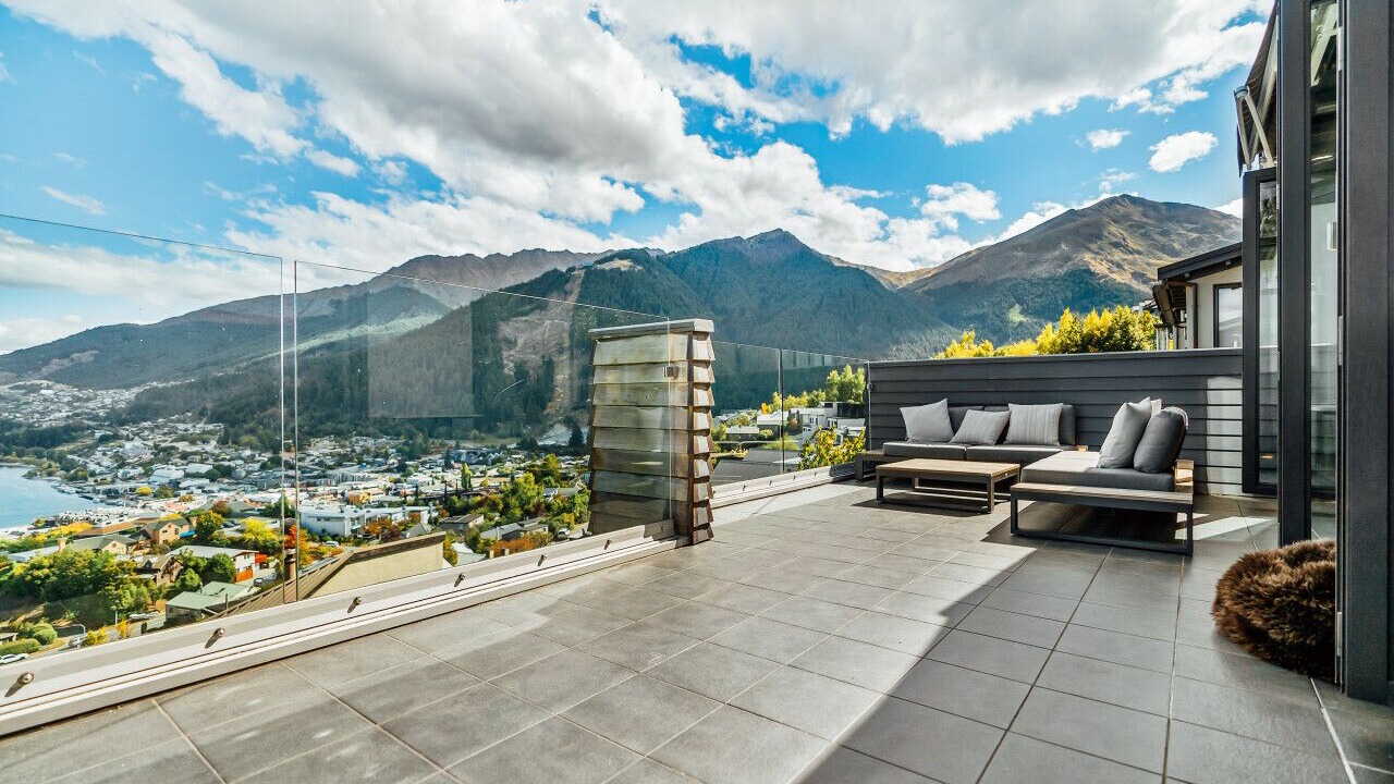 Photo of Patio Balcony in Queenstown City Centre