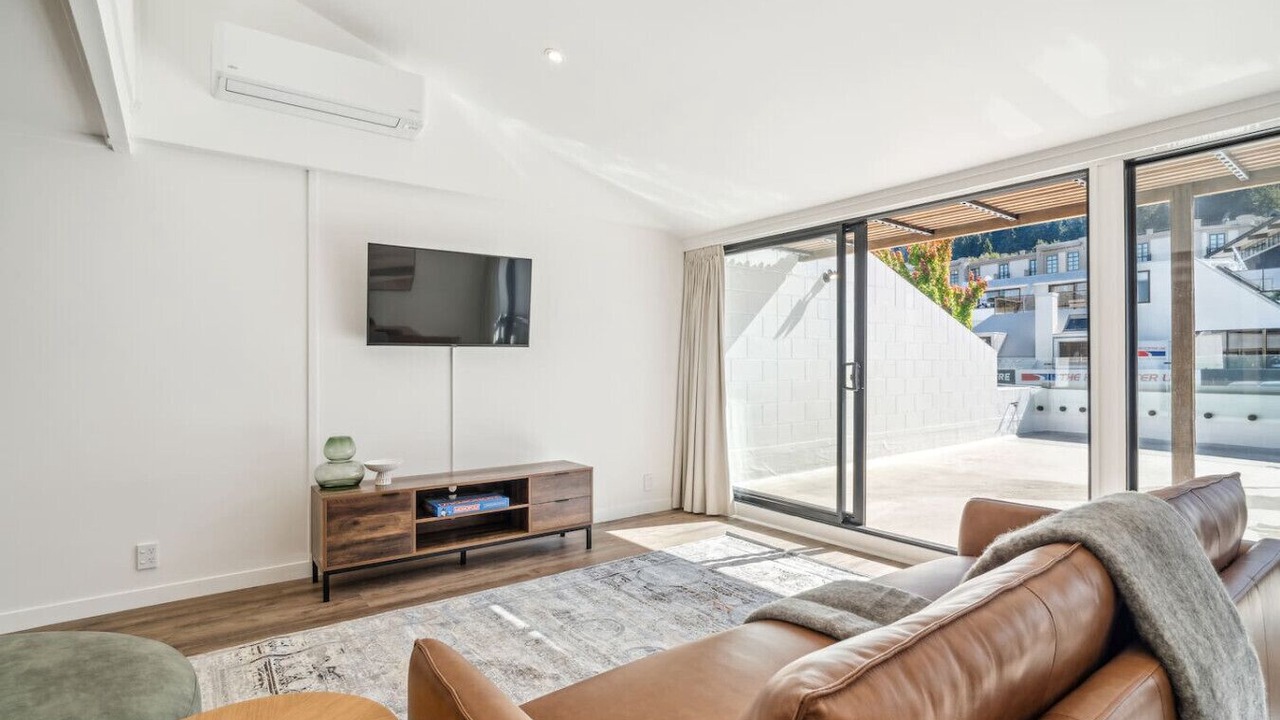 Photo of Livingroom in Queenstown City Centre