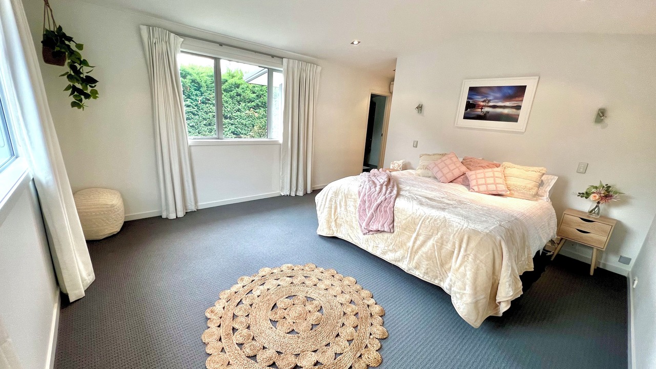 Photo of Bedroom in Arthur's Point