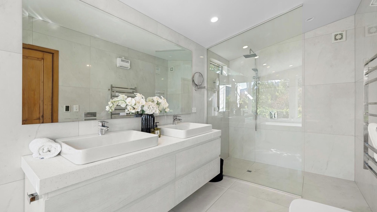 Photo of Bathroom in Lake Hayes