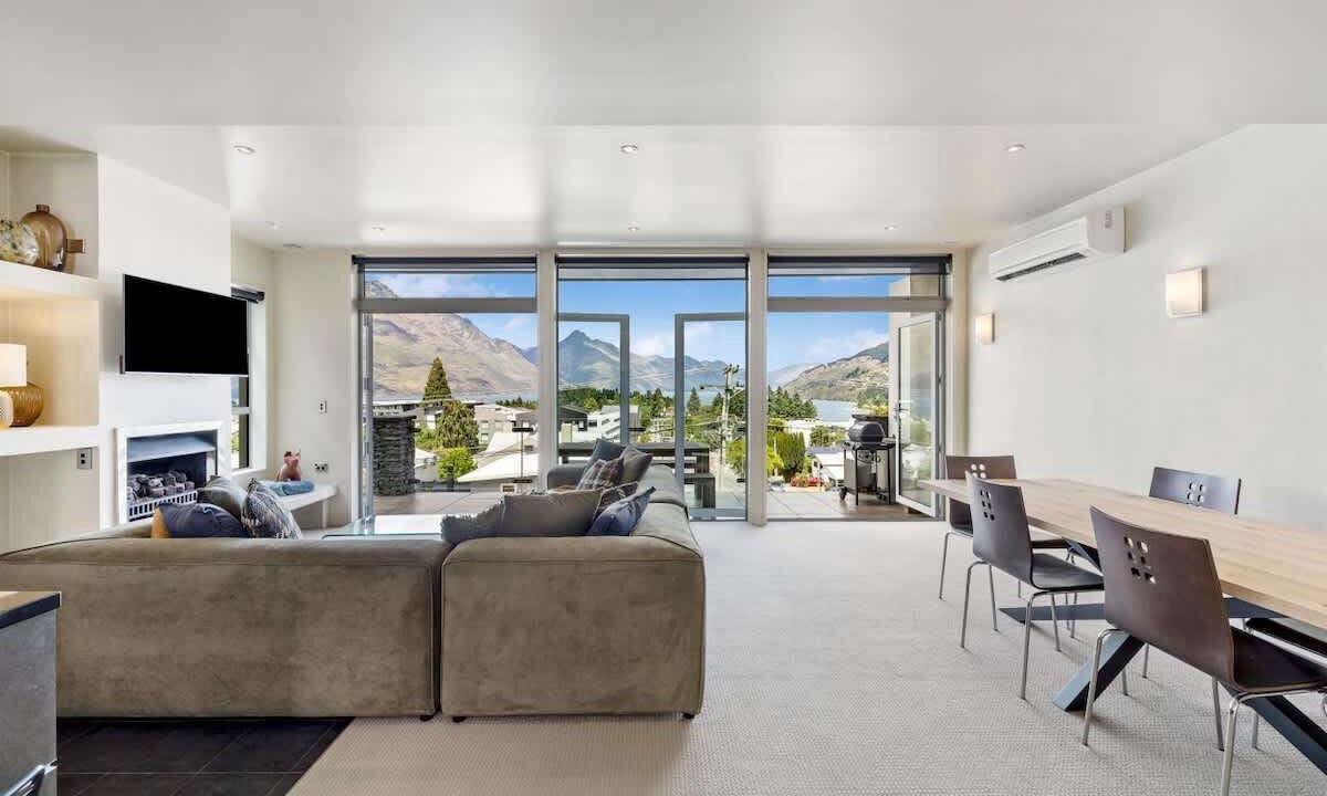 Photo of Patio Balcony in Queenstown City Centre