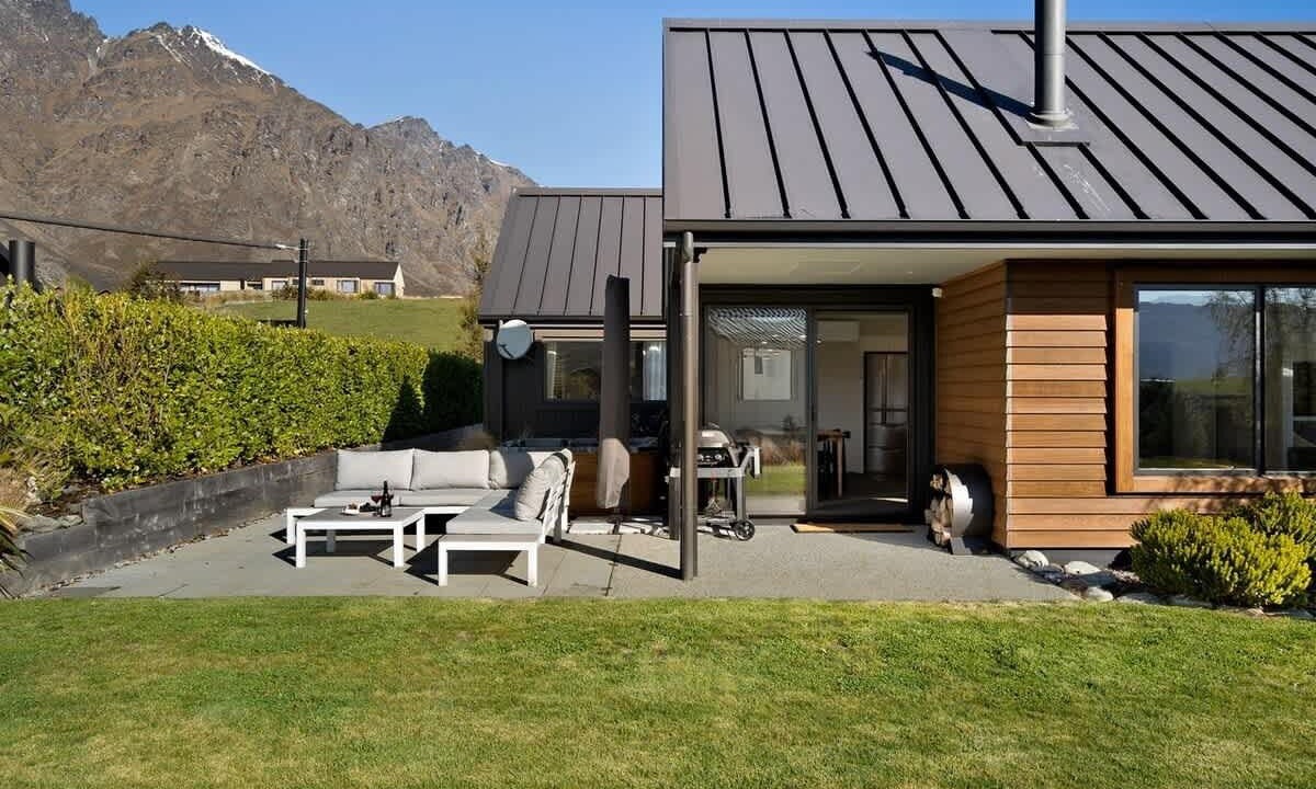Photo of Patio Balcony in Kawarau Falls