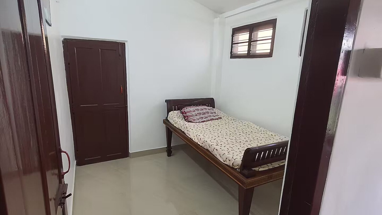 Photo of Bedroom in Thiruvananthapuram