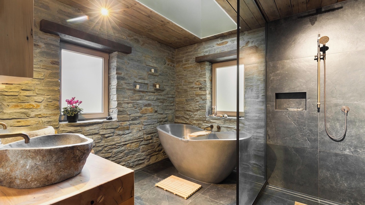 Photo of Bathroom in Arrow Junction
