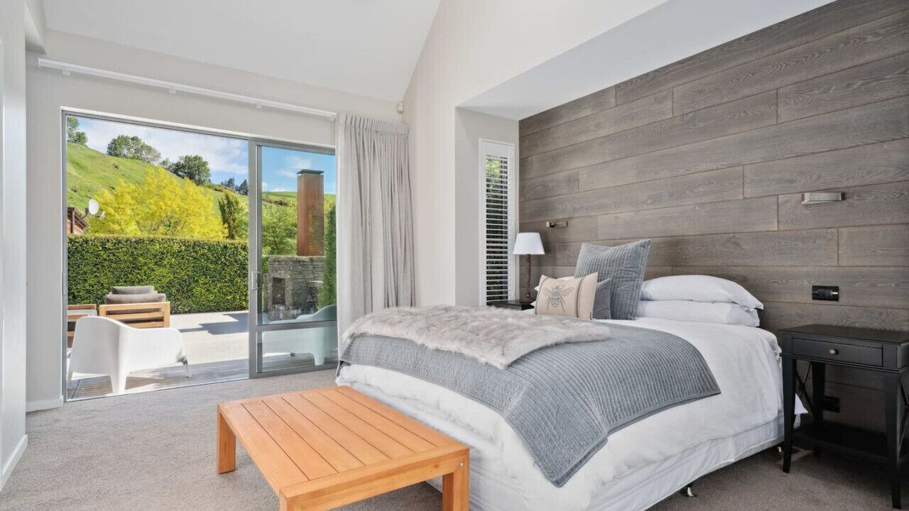 Photo of Bedroom in Lake Hayes