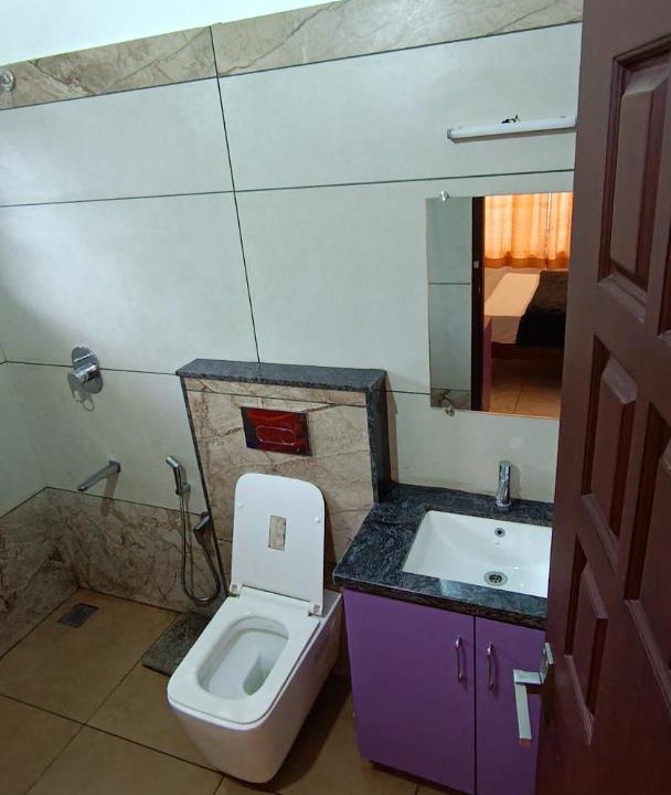 Photo of Bathroom in Maraiyur