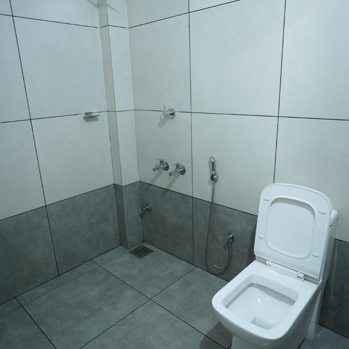 Photo of Bathroom in Parassinikadavu