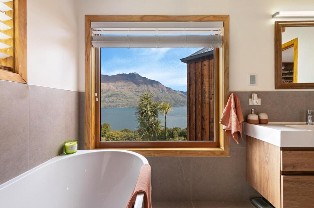 Photo of Bathroom in Sunshine Bay