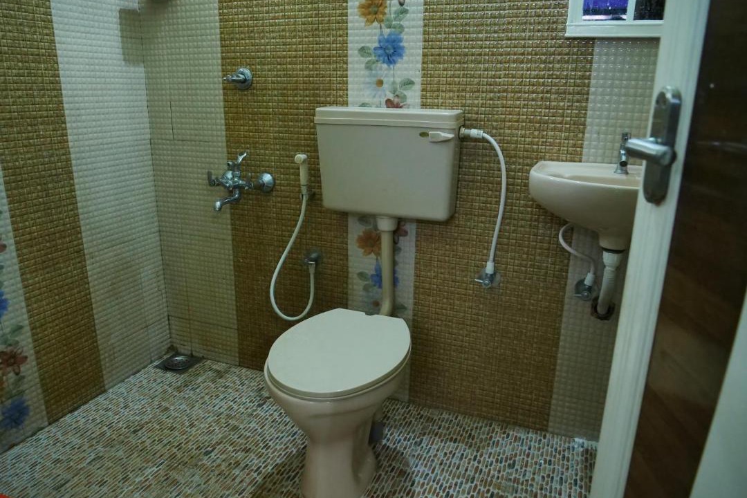 Photo of Bathroom in Kundara
