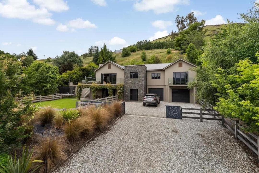 Photo of Others in Queenstown