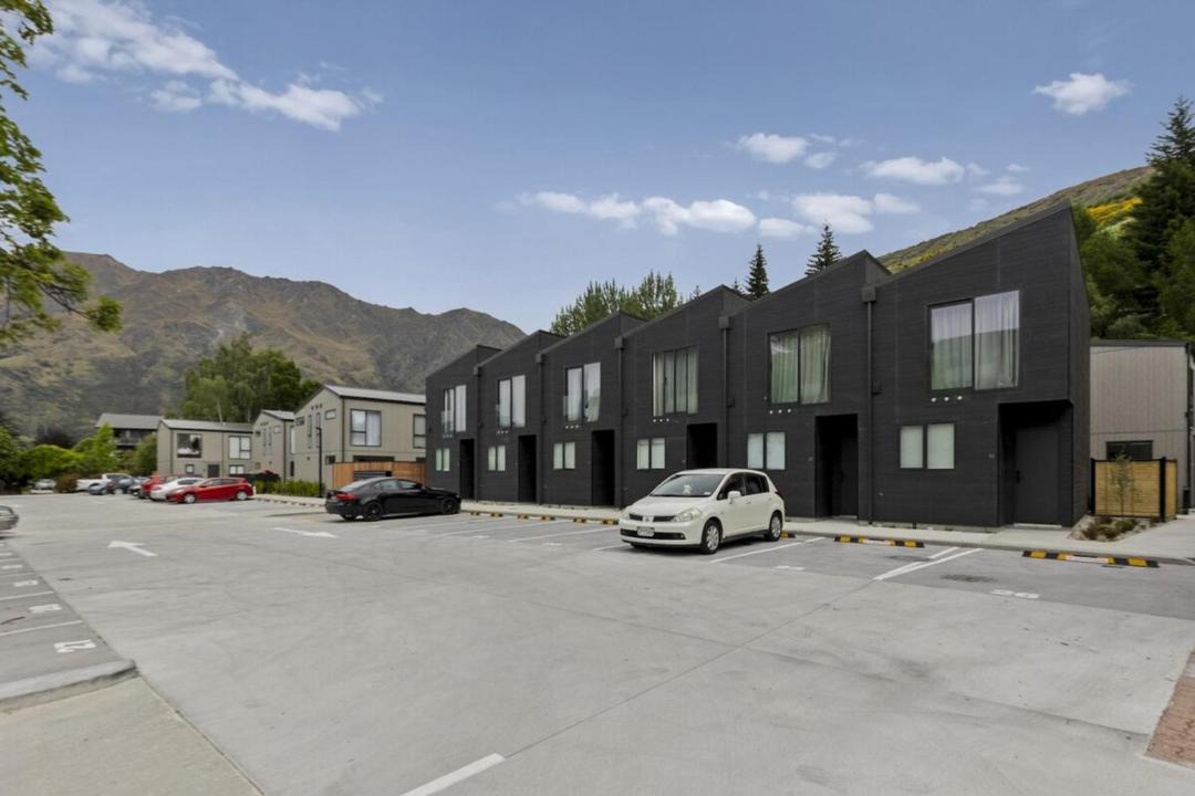 Photo of Buildings in Arthur's Point