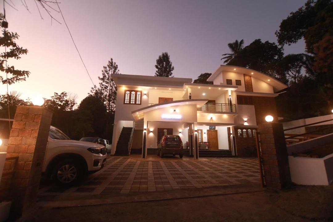 Photo of Others in Vazhayil
