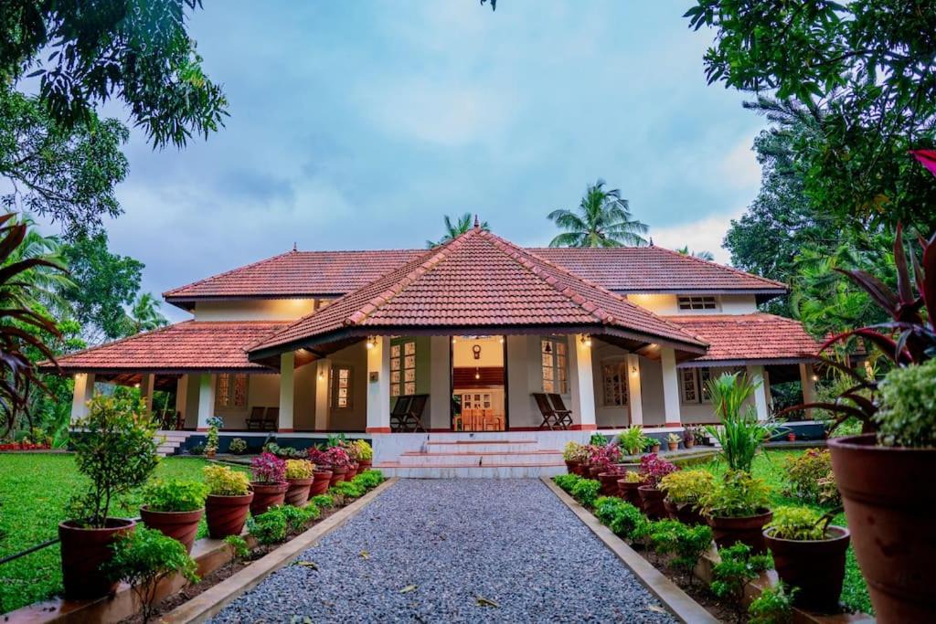 Photo of Buildings in Kedavur