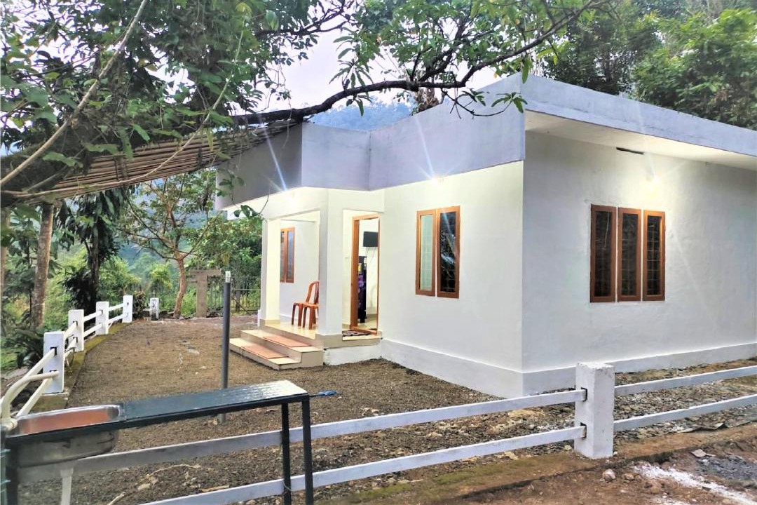 Photo of Buildings in Devikolam