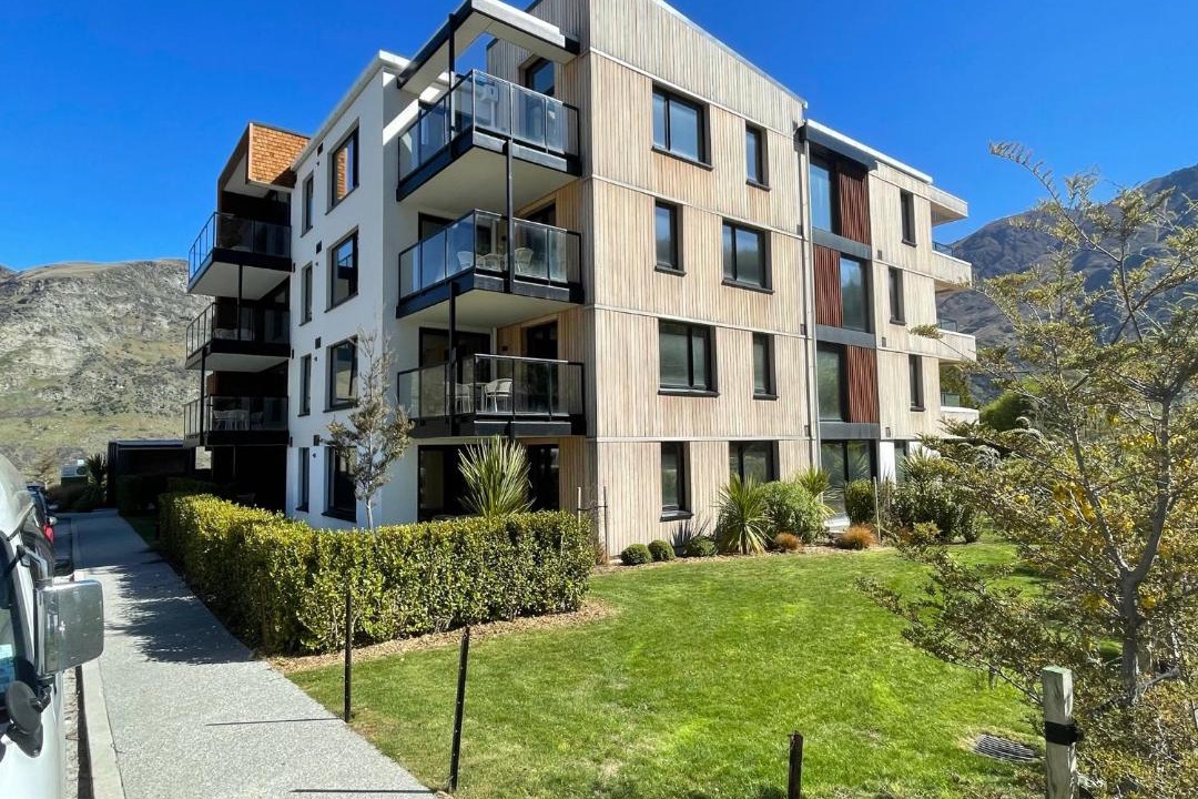 Photo of Buildings in Arthur's Point