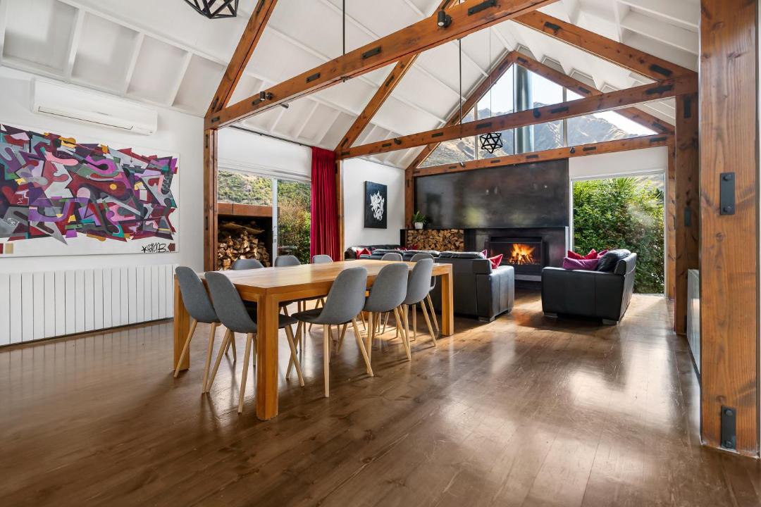 Photo of Livingroom in Arthur's Point