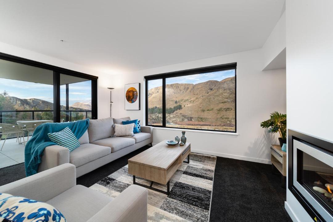 Photo of Livingroom in Arthur's Point