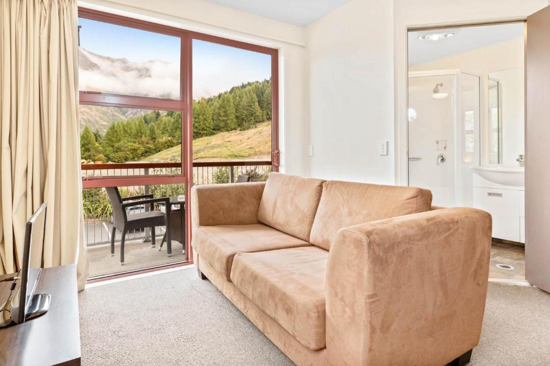 Photo of Livingroom in Arthur's Point