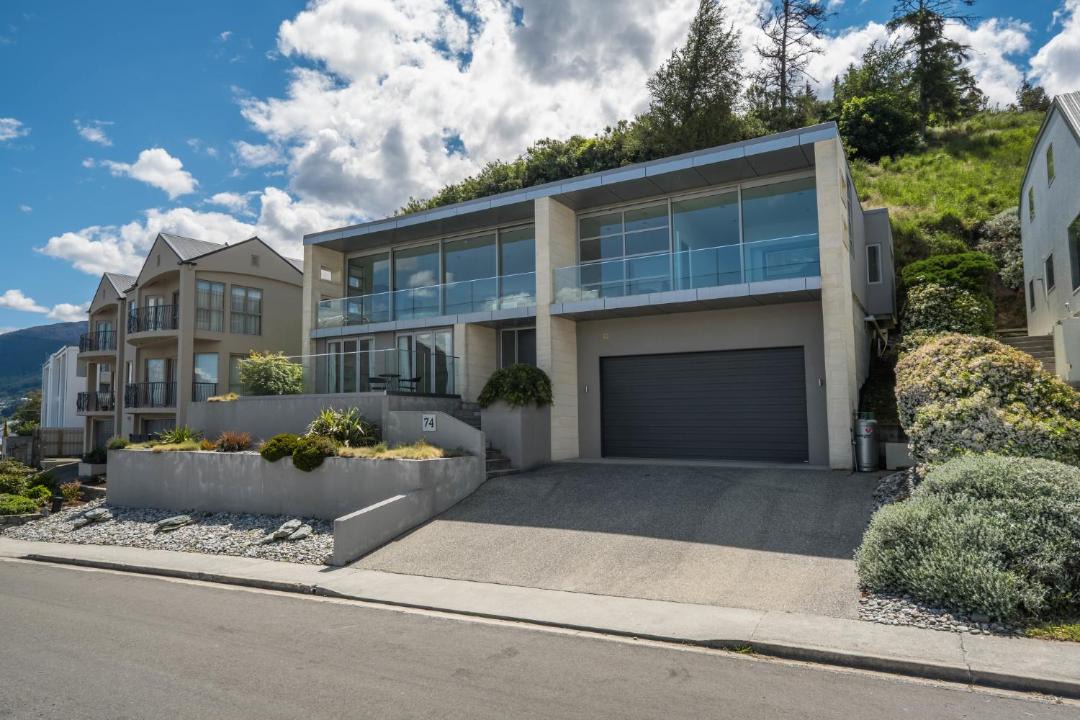 Photo of Buildings in Queenstown