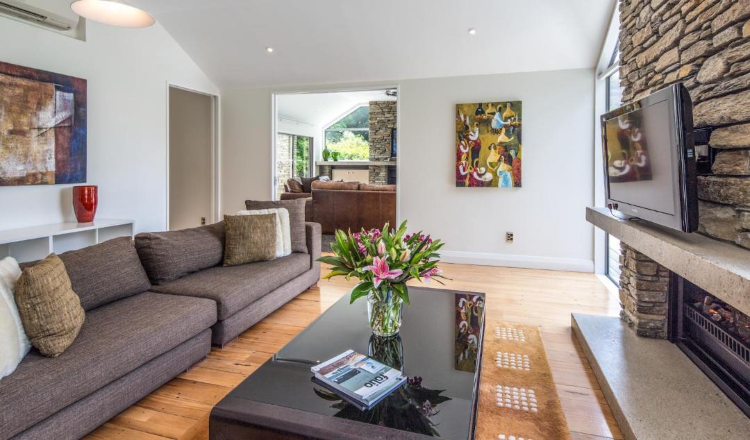 Photo of Livingroom in Arthur's Point